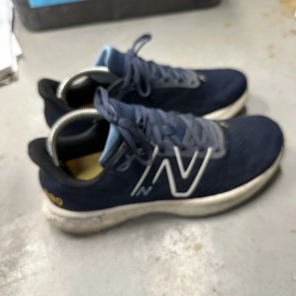 Mens New Balance Fresh Foam 880v13 Navy Blue Yellow Size 9.5 Walking Shoes‎